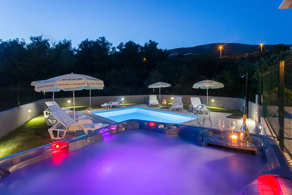Outdoor-Whirlpool 3