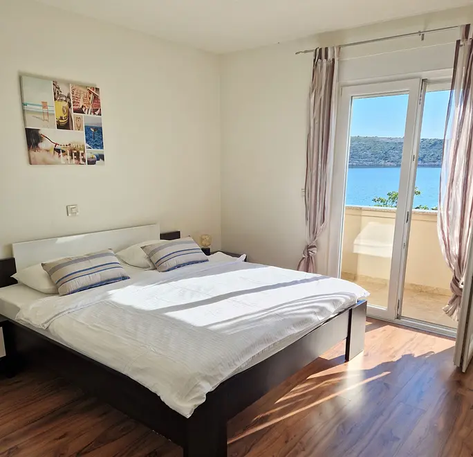 Schlafzimmer 2