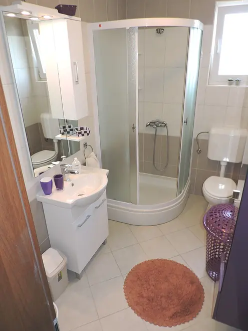 Badezimmer 1