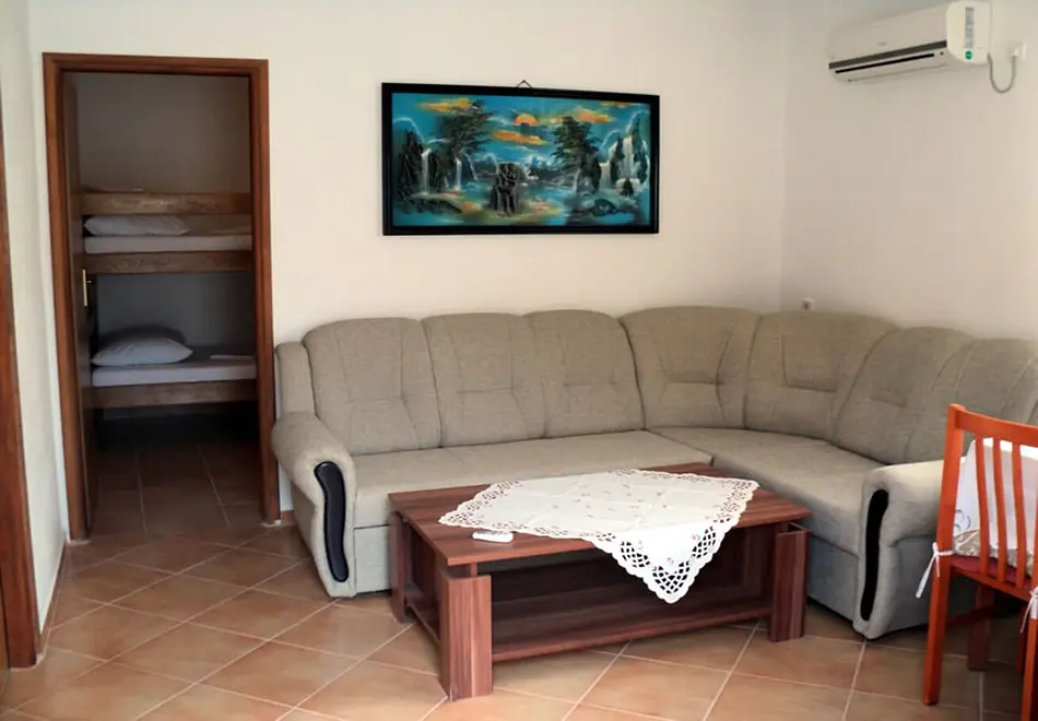 Wohnzimmer 3